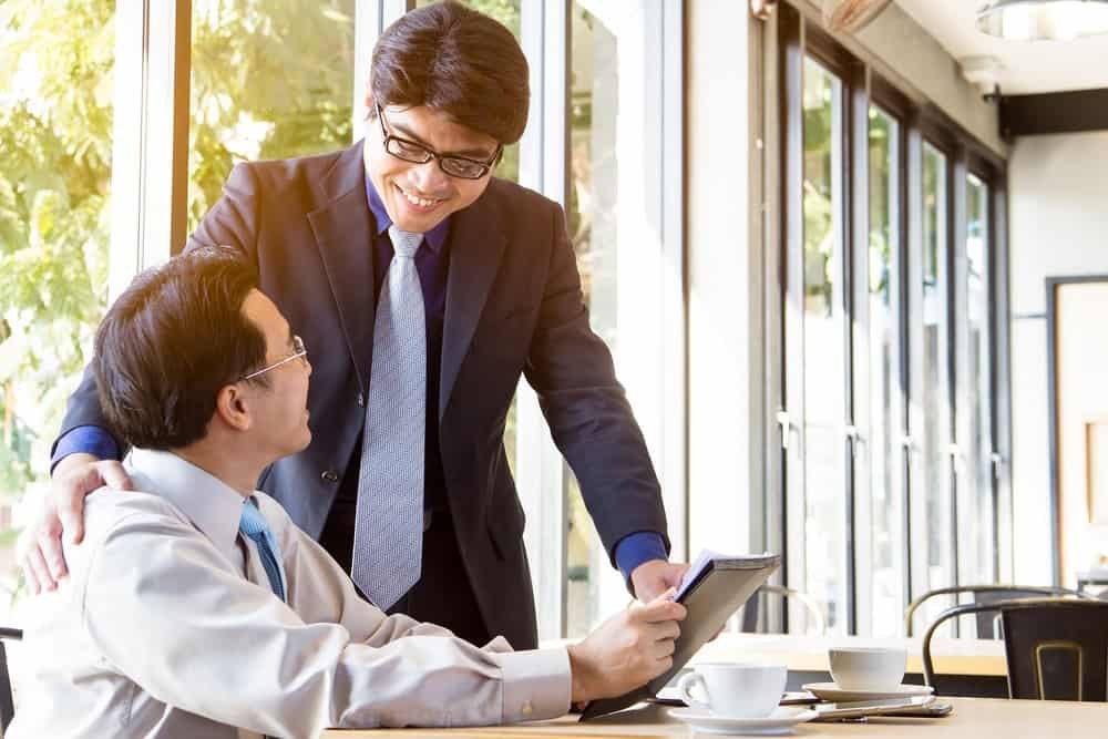 Etika Bertanya Kepada Atasan Saat Belum Paham Tugas Kantor