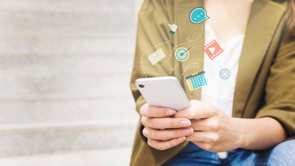 Etika Mengirim Pesan WhatsApp Ke Atasan Di Luar Jam Kerja