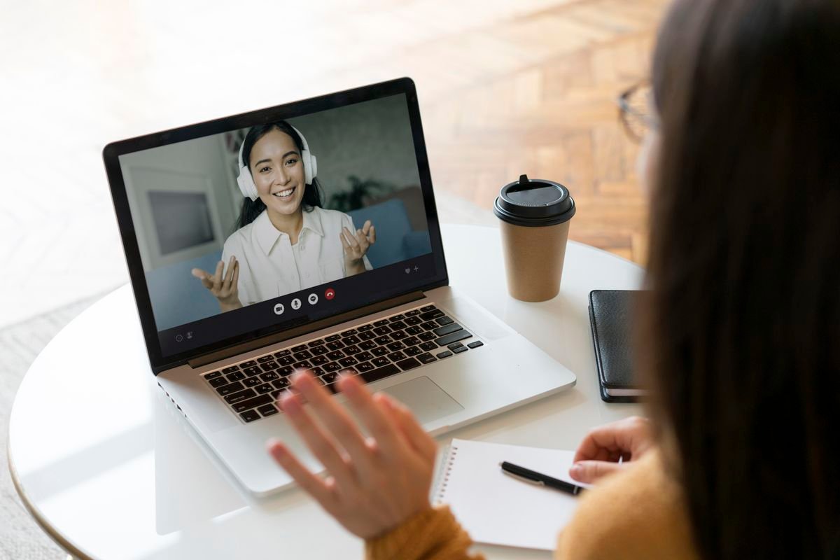 Tips Wawancara Kerja Online Via Zoom Agar Terlihat Profesional